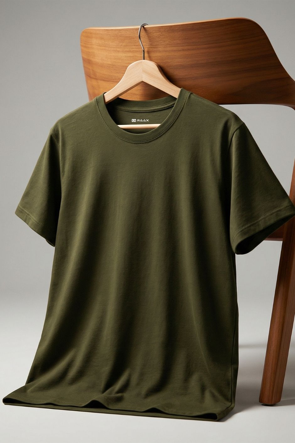 Men’s Regular Essential Crew Tee – Olive